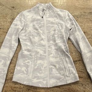 Define jacket *Luxtreme size 8